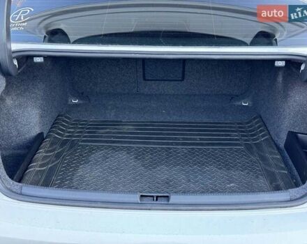 Білий Фольксваген Пассат, об'ємом двигуна 2 л та пробігом 222 тис. км за 14190 $, фото 17 на Automoto.ua