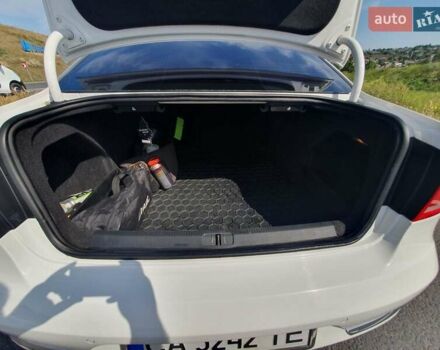 Белый Фольксваген Пассат, объемом двигателя 1.97 л и пробегом 300 тыс. км за 12000 $, фото 11 на Automoto.ua