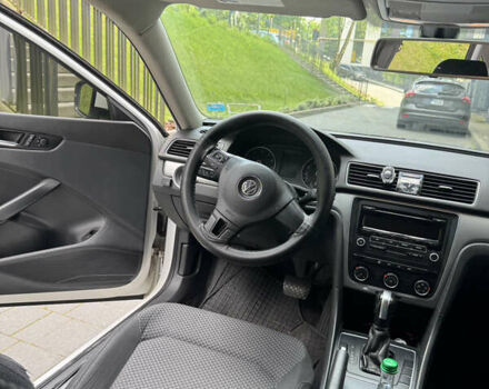 Білий Фольксваген Пассат, об'ємом двигуна 2.5 л та пробігом 250 тис. км за 8700 $, фото 14 на Automoto.ua