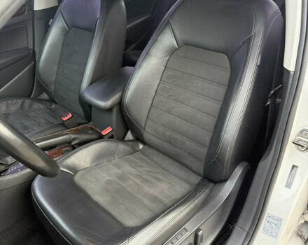 Белый Фольксваген Пассат, объемом двигателя 2 л и пробегом 118 тыс. км за 13200 $, фото 29 на Automoto.ua