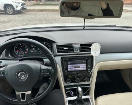Білий Фольксваген Пассат, об'ємом двигуна 2.5 л та пробігом 226 тис. км за 8900 $, фото 6 на Automoto.ua