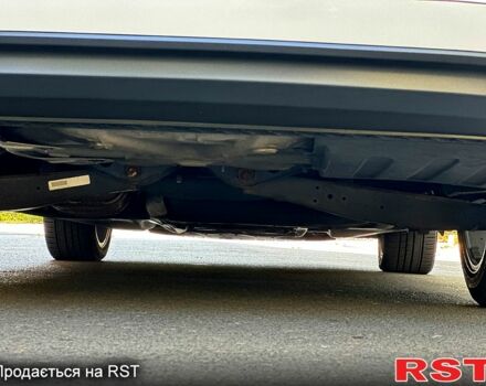 Белый Фольксваген Пассат, объемом двигателя 2 л и пробегом 130 тыс. км за 13300 $, фото 4 на Automoto.ua