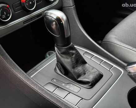 Белый Фольксваген Пассат, объемом двигателя 2.5 л и пробегом 206 тыс. км за 9990 $, фото 18 на Automoto.ua