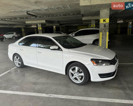 Білий Фольксваген Пассат, об'ємом двигуна 2.5 л та пробігом 250 тис. км за 8700 $, фото 8 на Automoto.ua