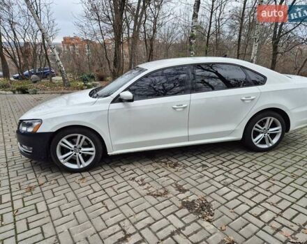 Белый Фольксваген Пассат, объемом двигателя 2.5 л и пробегом 250 тыс. км за 8000 $, фото 4 на Automoto.ua