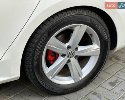 Білий Фольксваген Пассат, об'ємом двигуна 2.5 л та пробігом 159 тис. км за 10990 $, фото 12 на Automoto.ua