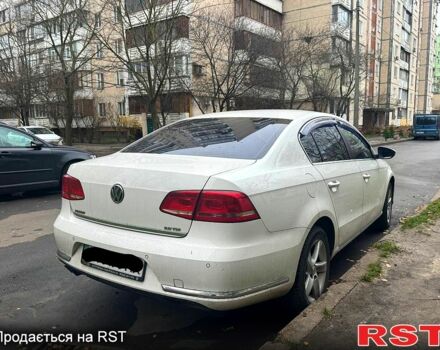 Білий Фольксваген Пассат, об'ємом двигуна 2 л та пробігом 185 тис. км за 11500 $, фото 4 на Automoto.ua