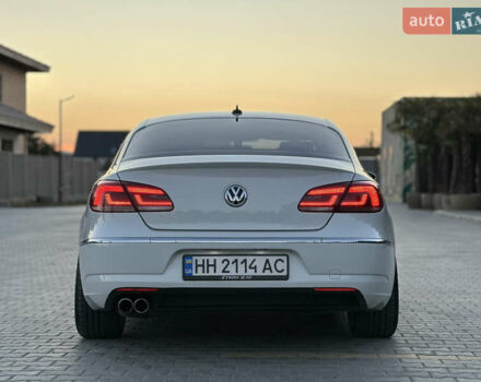 Фольксваген Пассат 2013 в Одессе на Automoto.ua Белый Фольксваген Пассат, объемом двигателя 1.98 л и пробегом 150 тыс. км за 12500 $, фото 13 на Automoto.ua