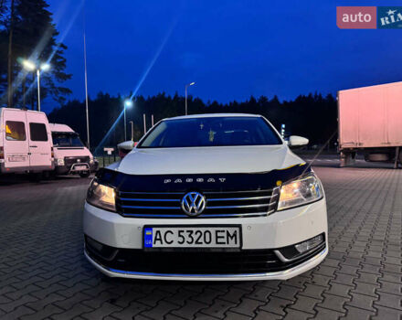Белый Фольксваген Пассат, объемом двигателя 2 л и пробегом 230 тыс. км за 9400 $, фото 4 на Automoto.ua
