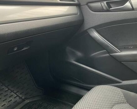 Белый Фольксваген Пассат, объемом двигателя 2.5 л и пробегом 121 тыс. км за 9800 $, фото 13 на Automoto.ua