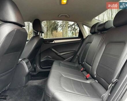 Білий Фольксваген Пассат, об'ємом двигуна 2.5 л та пробігом 206 тис. км за 9990 $, фото 22 на Automoto.ua