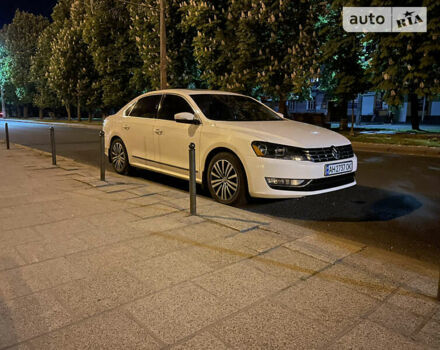 Білий Фольксваген Пассат, об'ємом двигуна 2.5 л та пробігом 197 тис. км за 10800 $, фото 4 на Automoto.ua