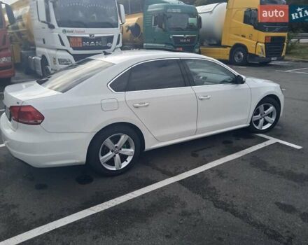 Білий Фольксваген Пассат, об'ємом двигуна 2.5 л та пробігом 174 тис. км за 11700 $, фото 9 на Automoto.ua