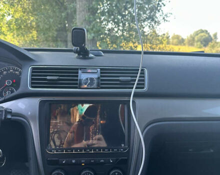 Білий Фольксваген Пассат, об'ємом двигуна 2.46 л та пробігом 241 тис. км за 9100 $, фото 5 на Automoto.ua