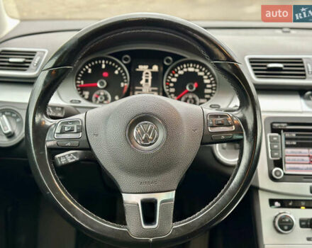 Фольксваген Пассат 2013 в Киеве на Automoto.ua Белый Фольксваген Пассат, объемом двигателя 1.6 л и пробегом 194 тыс. км за 11400 $, фото 12 на Automoto.ua