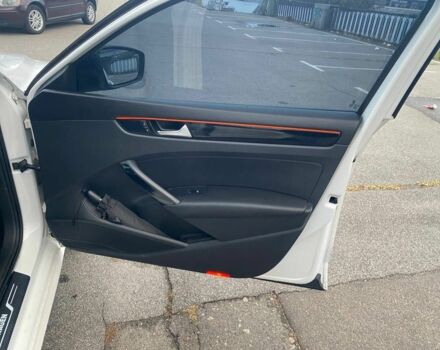 Белый Фольксваген Пассат, объемом двигателя 2.5 л и пробегом 175 тыс. км за 9900 $, фото 14 на Automoto.ua