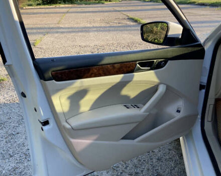 Белый Фольксваген Пассат, объемом двигателя 1.97 л и пробегом 304 тыс. км за 11400 $, фото 12 на Automoto.ua