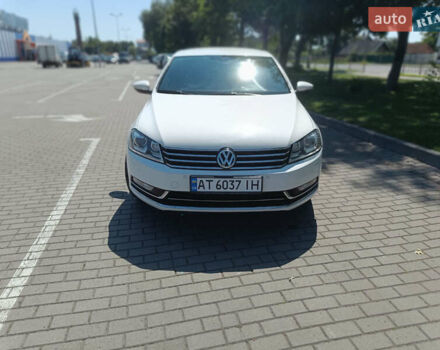 Белый Фольксваген Пассат, объемом двигателя 1.97 л и пробегом 295 тыс. км за 11800 $, фото 4 на Automoto.ua