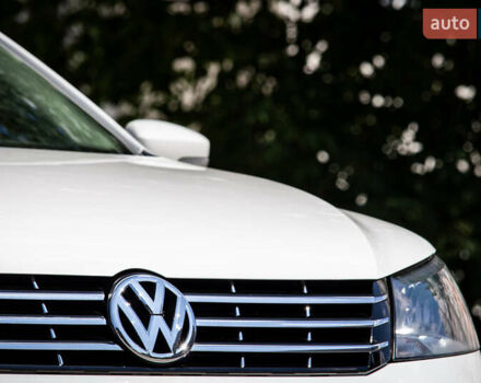 Белый Фольксваген Пассат, объемом двигателя 2 л и пробегом 149 тыс. км за 13250 $, фото 5 на Automoto.ua