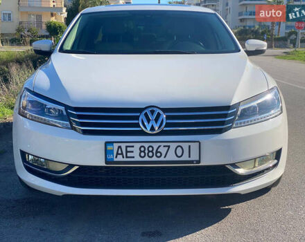 Белый Фольксваген Пассат, объемом двигателя 2.5 л и пробегом 126 тыс. км за 10600 $, фото 2 на Automoto.ua