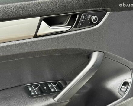 Белый Фольксваген Пассат, объемом двигателя 2.5 л и пробегом 206 тыс. км за 9990 $, фото 13 на Automoto.ua