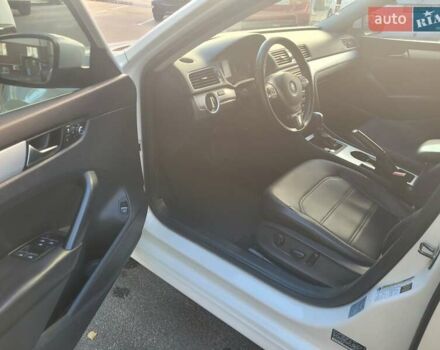 Белый Фольксваген Пассат, объемом двигателя 2.5 л и пробегом 278 тыс. км за 9300 $, фото 2 на Automoto.ua