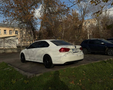 Білий Фольксваген Пассат, об'ємом двигуна 2.5 л та пробігом 220 тис. км за 10000 $, фото 8 на Automoto.ua