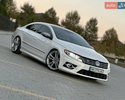 Фольксваген Пассат 2013 в Одессе на Automoto.ua Белый Фольксваген Пассат, объемом двигателя 1.98 л и пробегом 150 тыс. км за 12500 $, фото 7 на Automoto.ua