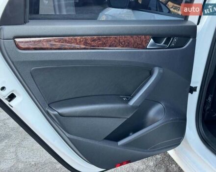 Білий Фольксваген Пассат, об'ємом двигуна 2 л та пробігом 222 тис. км за 14190 $, фото 15 на Automoto.ua