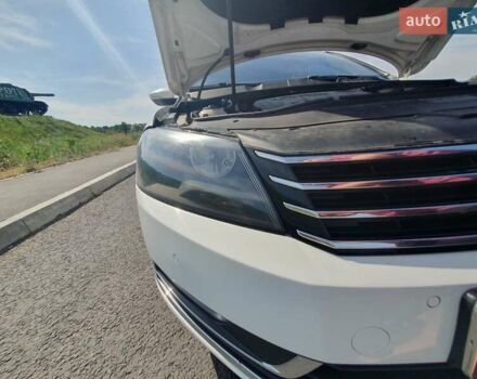 Белый Фольксваген Пассат, объемом двигателя 1.97 л и пробегом 300 тыс. км за 12000 $, фото 6 на Automoto.ua