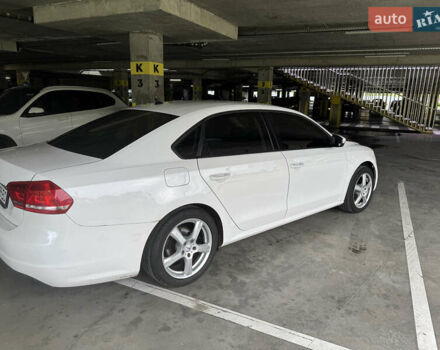 Білий Фольксваген Пассат, об'ємом двигуна 2.5 л та пробігом 250 тис. км за 8700 $, фото 7 на Automoto.ua