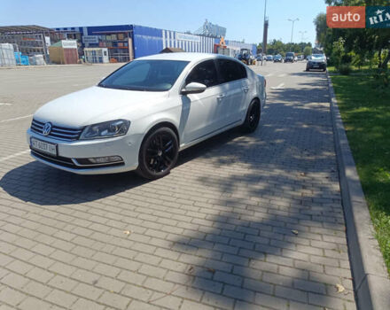 Белый Фольксваген Пассат, объемом двигателя 1.97 л и пробегом 295 тыс. км за 11800 $, фото 1 на Automoto.ua