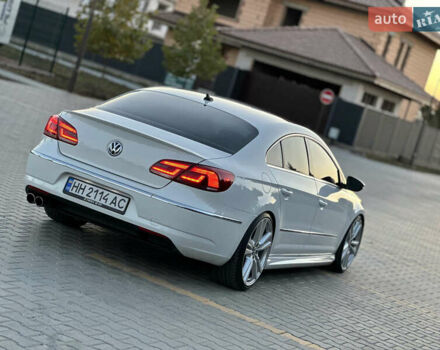 Фольксваген Пассат 2013 в Одессе на Automoto.ua Белый Фольксваген Пассат, объемом двигателя 1.98 л и пробегом 150 тыс. км за 12500 $, фото 15 на Automoto.ua