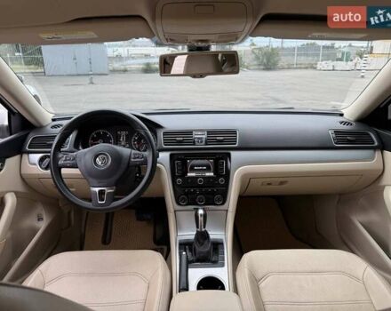 Білий Фольксваген Пассат, об'ємом двигуна 2 л та пробігом 180 тис. км за 11999 $, фото 4 на Automoto.ua