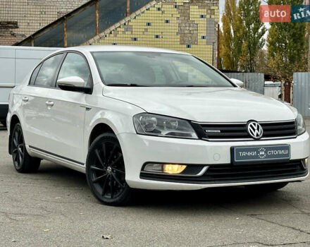 Фольксваген Пассат 2013 в Киеве на Automoto.ua Белый Фольксваген Пассат, объемом двигателя 1.6 л и пробегом 194 тыс. км за 11400 $, фото 6 на Automoto.ua