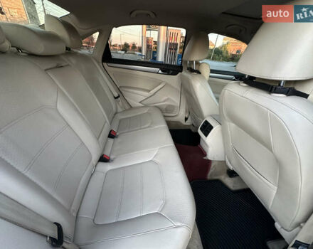 Белый Фольксваген Пассат, объемом двигателя 2.5 л и пробегом 210 тыс. км за 10000 $, фото 8 на Automoto.ua