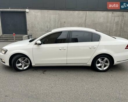 Белый Фольксваген Пассат, объемом двигателя 1.97 л и пробегом 201 тыс. км за 11900 $, фото 2 на Automoto.ua
