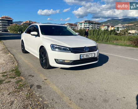 Белый Фольксваген Пассат, объемом двигателя 2.5 л и пробегом 126 тыс. км за 10600 $, фото 5 на Automoto.ua
