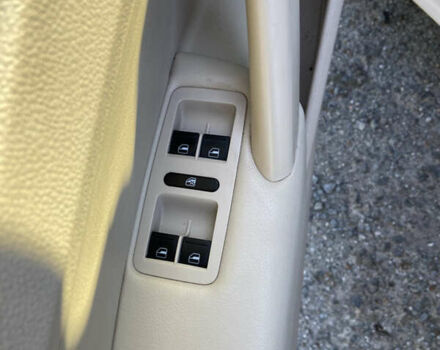 Белый Фольксваген Пассат, объемом двигателя 1.97 л и пробегом 304 тыс. км за 11400 $, фото 24 на Automoto.ua