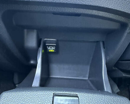 Білий Фольксваген Пассат, об'ємом двигуна 2.46 л та пробігом 241 тис. км за 9100 $, фото 28 на Automoto.ua