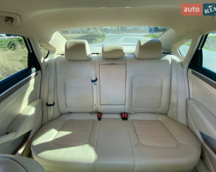 Белый Фольксваген Пассат, объемом двигателя 2.5 л и пробегом 126 тыс. км за 10600 $, фото 43 на Automoto.ua