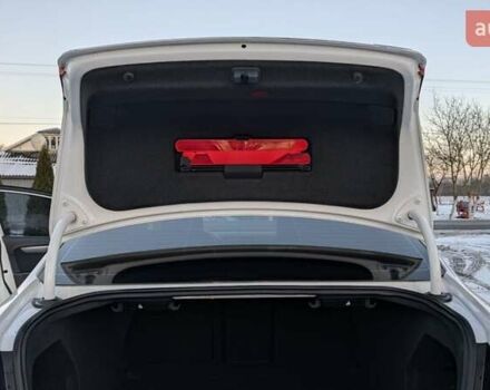 Белый Фольксваген Пассат, объемом двигателя 2 л и пробегом 342 тыс. км за 9700 $, фото 61 на Automoto.ua