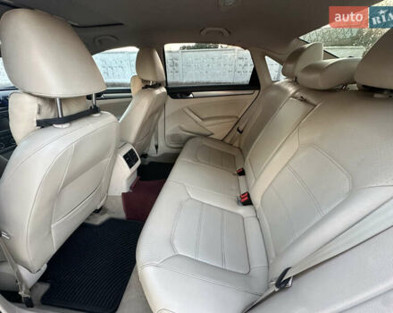 Белый Фольксваген Пассат, объемом двигателя 2.5 л и пробегом 210 тыс. км за 10000 $, фото 9 на Automoto.ua