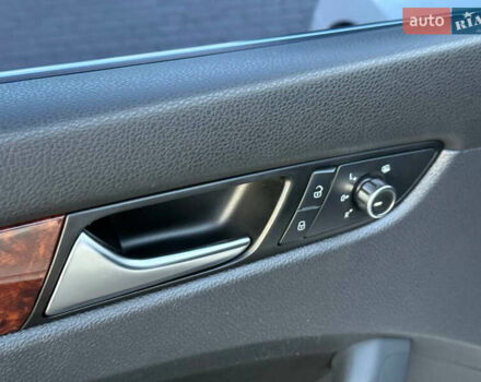 Белый Фольксваген Пассат, объемом двигателя 2 л и пробегом 154 тыс. км за 13200 $, фото 34 на Automoto.ua