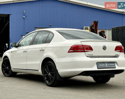 Фольксваген Пассат 2013 в Киеве на Automoto.ua Белый Фольксваген Пассат, объемом двигателя 1.6 л и пробегом 194 тыс. км за 11400 $, фото 2 на Automoto.ua