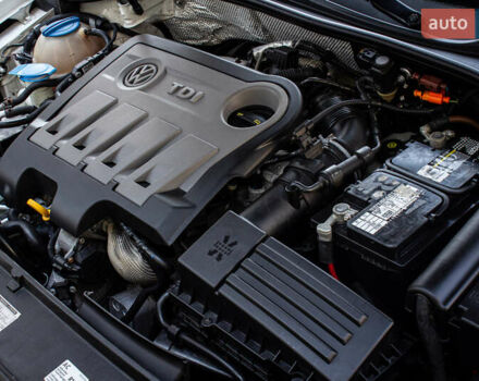 Белый Фольксваген Пассат, объемом двигателя 2 л и пробегом 149 тыс. км за 13250 $, фото 24 на Automoto.ua