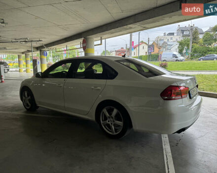 Білий Фольксваген Пассат, об'ємом двигуна 2.5 л та пробігом 250 тис. км за 8700 $, фото 4 на Automoto.ua