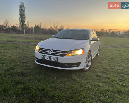 Фольксваген Пассат 2013 в Новоукраинке на Automoto.ua Белый Фольксваген Пассат, объемом двигателя 1.97 л и пробегом 181 тыс. км за 13300 $, фото 1 на Automoto.ua