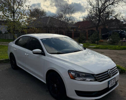Білий Фольксваген Пассат, об'ємом двигуна 2.5 л та пробігом 220 тис. км за 10000 $, фото 7 на Automoto.ua