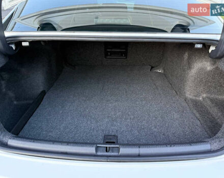 Белый Фольксваген Пассат, объемом двигателя 2 л и пробегом 154 тыс. км за 13200 $, фото 23 на Automoto.ua